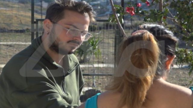 «Εξευτέλιζαν την κόρη μου με βιντεάκια με σ@ξου@λικ@ περιεχόμενο» – Mητέρα περιγράφει πως γλίτωσε την ΑμεΑ κόρη της από τα «δίχτυα» του 35χρονου Youtuber (Video)
