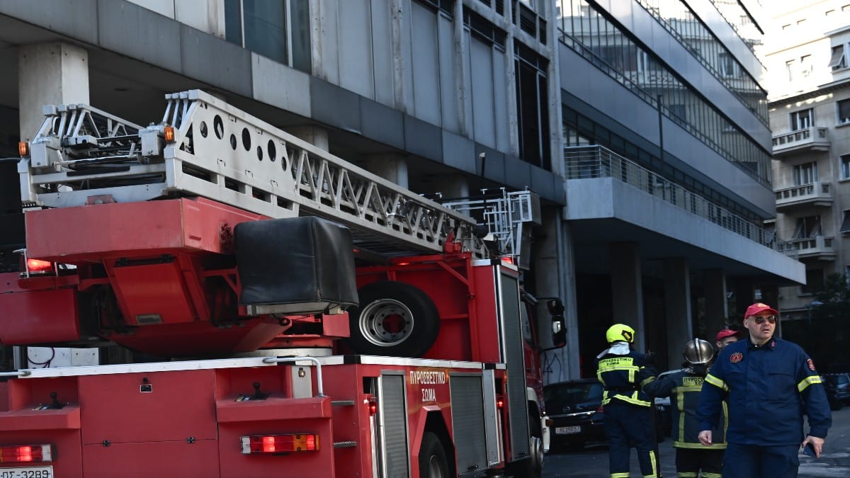 Συναγερμός για ύποπτο αντικείμενο στην Ομόνοια – Διακοπή κυκλοφορίας στο κέντρο της Αθήνας