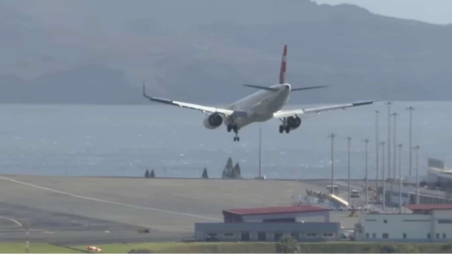 Προσγείωση-θρίλερ για Airbus λόγω ισχυρών ανέμων στη Μαδέρα – Το βίντεο που κόβει την ανάσα
