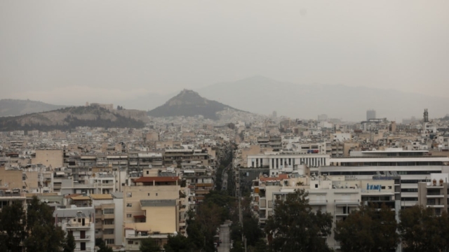 Καιρός σήμερα 27/3: Λασποβροχές και υψηλές θερμοκρασίες