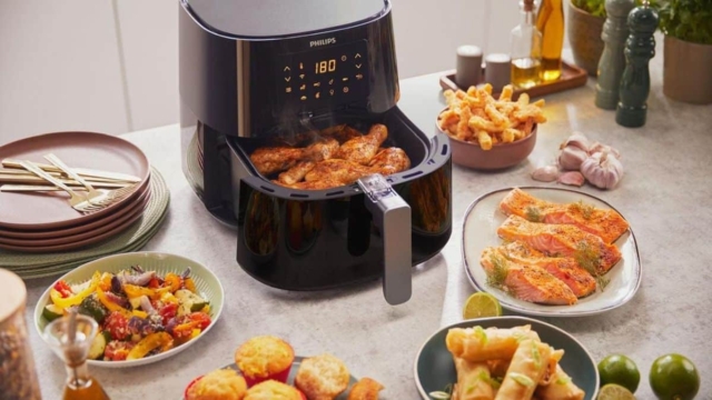 Air Fryer: 4 εύκολες συνταγές για την φριτέζα αέρος από τον Άκη Πετρετζίκη