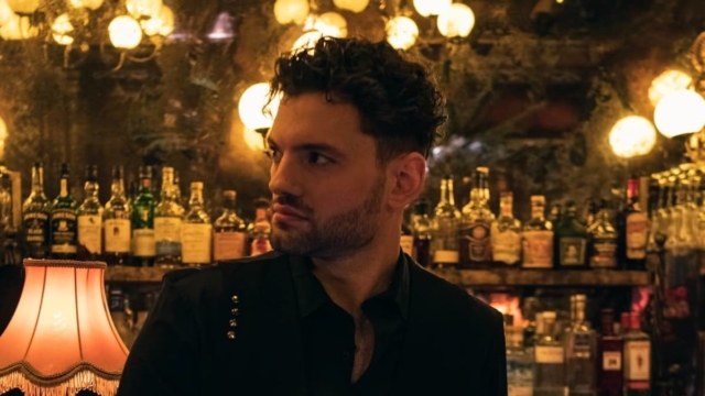 Το ντεμπούτο album του ταλαντούχου performer Vasilis Eliades μόλις κυκλοφόρησε!