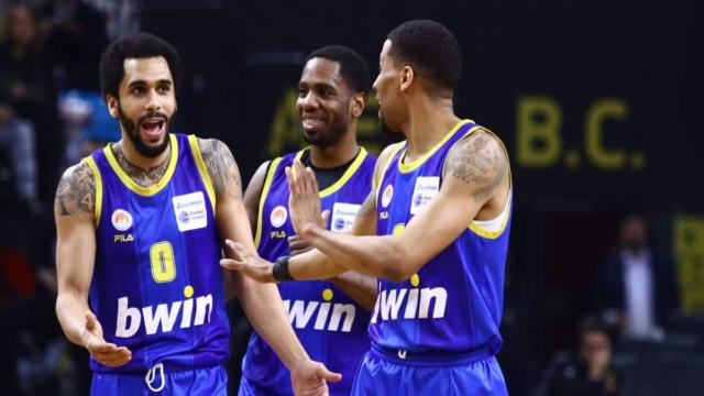 ΑΕΚ Betsson – Περιστέρι bwin: «Σκούπισε» την Ένωση και την υποχρέωσε να περιμένει για την εξάδα (video)