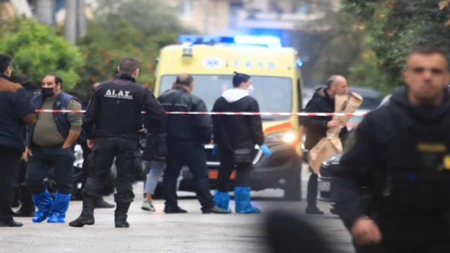 Έγκλημα στη Νίκαια: «Βοήθεια, μην τον σκοτώσεις» – Τα σπαρακτικά πρώτα λόγια της κόρης του δράστη (video)