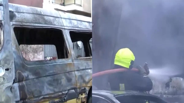 «Διπλός» συναγερμός σε Ζωγράφου-Θεσσαλονίκη με «μπαράζ» εμπρησμών: Πυρπόληση ΙΧ, λεωφορείων και μοτοσικλετών