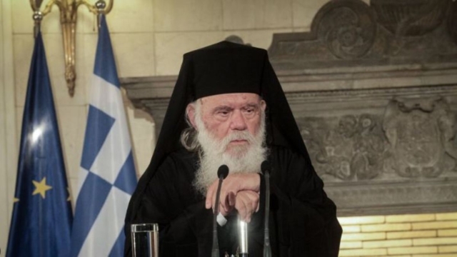 Αρχιεπίσκοπος για ομόφυλα ζευγάρια: «Δεν σας εύχομαι γάμους τέτοιου είδους», είπε
