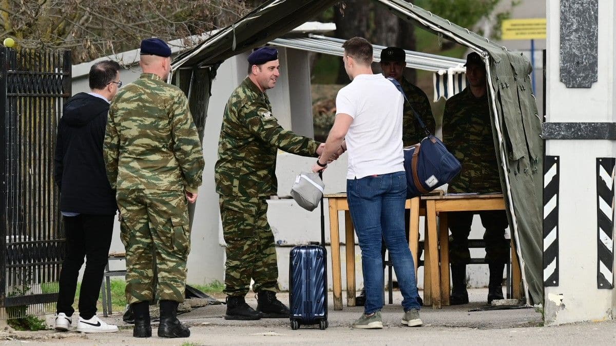 Σάλος με τη φημολογία μέσα από το στρατόπεδο για τον Στέφανο Κασσελάκη!