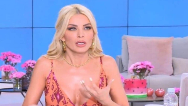 Super Κατερίνα: «Θέλετε να κάνετε εσείς την εκπομπή; Αφήστε με λίγο!» – Ξέσπασε η Καινούργιου σε καλεσμένο της