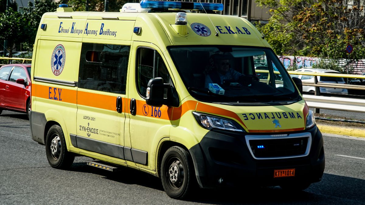 Σοβαρό τροχαίο στο Κερατσίνι: ΙΧ παρέσυρε 6χρονο παιδί – Οδηγήθηκε στο νοκοκομείο