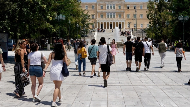 Κατώτατος μισθός: Τότε θα ανακοινωθεί η αύξηση του – Μεταξύ ποιών ποσών θα κυμαίνεται (video)