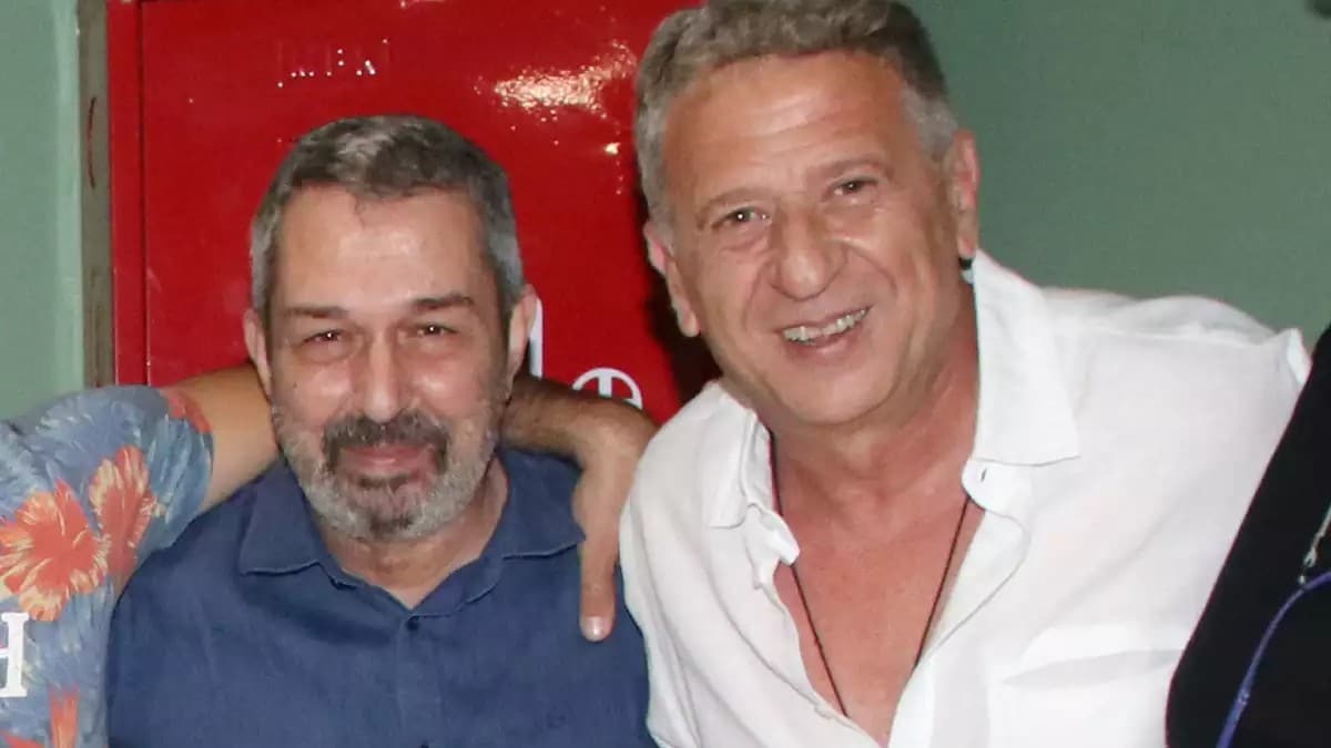 «Στήριγμα» Κώστα Κόκλα για τον Χρήστο Χατζηπαναγιώτη: Η νέα φωτογραφία μέσα από το νοσοκομείο