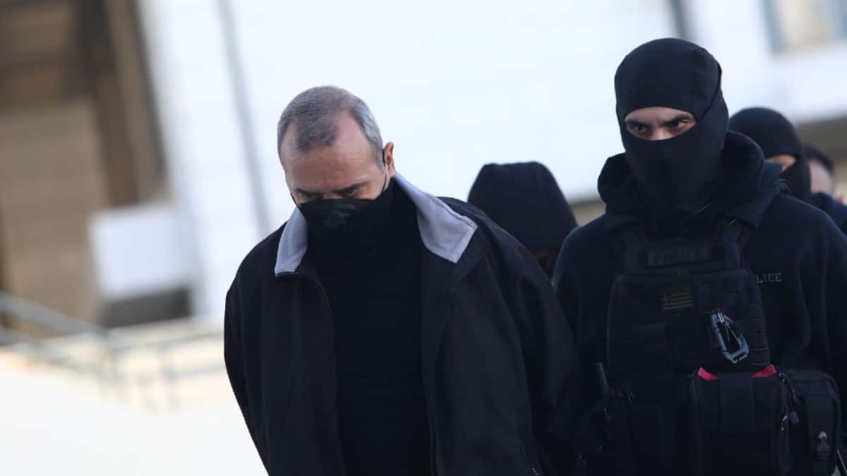 Βιασμός 12χρονης στον Κολωνό: Ο λόγος που η εισαγγελέας πρότεινε απαλλαγή του βασικού κατηγορούμενου για βιασμό και μαστροπεία – Οι ποινές για τις άλλες κατηγορίες