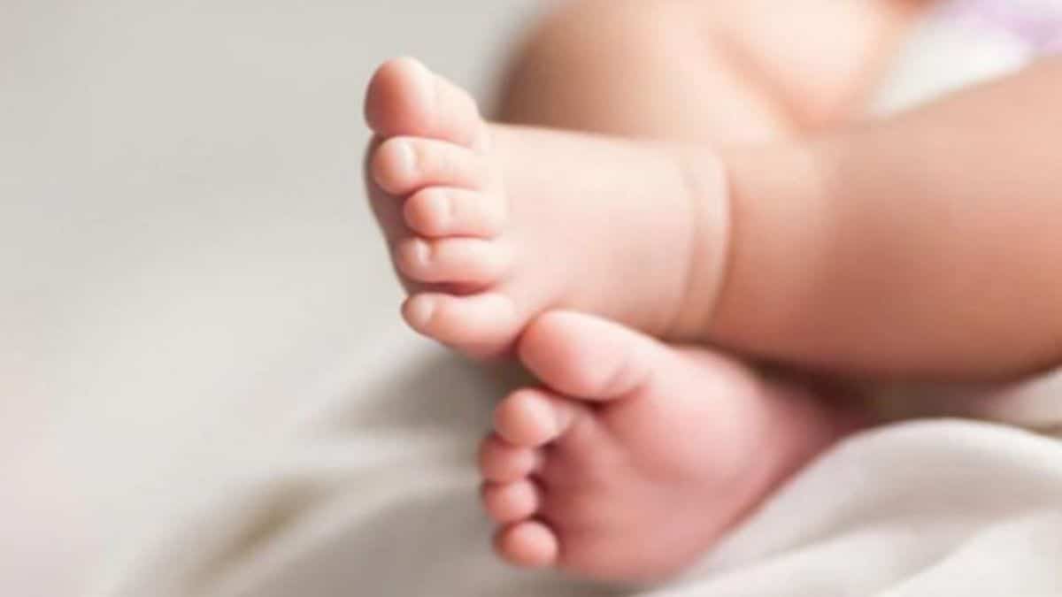 Ασύλληπτη τραγωδία στην Πάτρα – Βρήκαν νεκρό το 2,5 ετών παιδί τους
