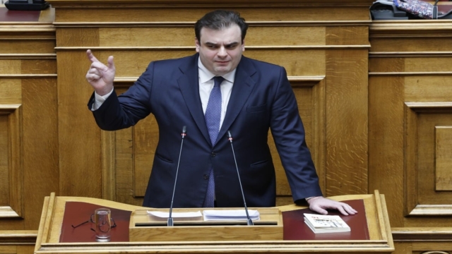 Νομοσχέδιο Πιερρακάκη: Αλλάζουν όλα στην Παιδεία – Νέου τύπου Πανελλαδικές Εξετάσεις