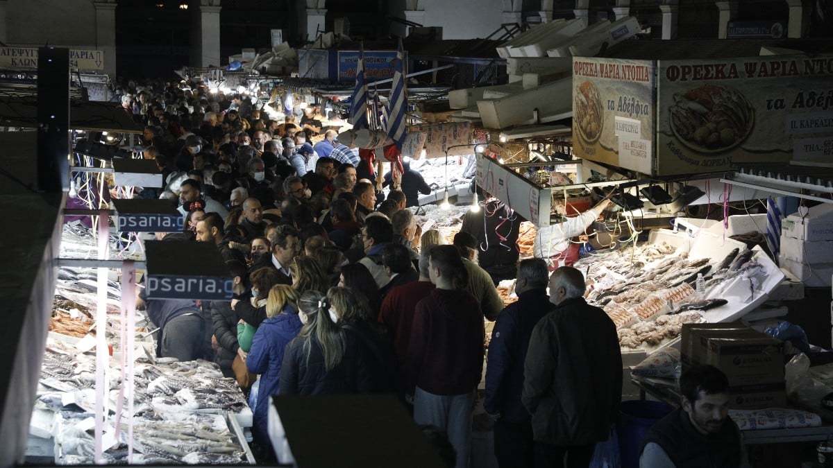 Σαρακοστή… φαρμάκι: Αυξήσεις σχεδόν στο 100% στα νηστίσιμα – Πάνω από τα 4 ευρώ η λαγάνα και τα 3.5 ο χαλβάς