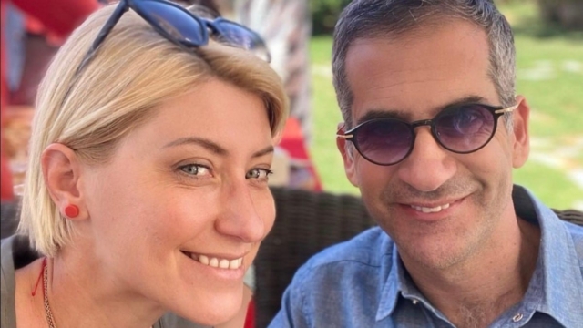 «Ντόμπρα» η Σία Κοσιώνη στο πλευρό του Κώστα Μπακογιάννη: «Ένα δεύτερο παιδί…»