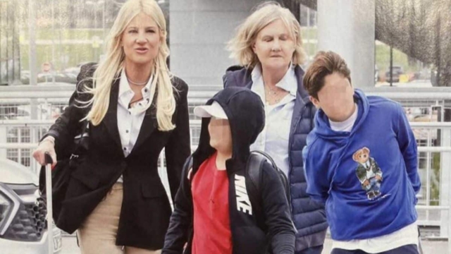 Φαίη Σκορδά: Τριήμερο στο Ντουμπάι με τους γιους και τη μαμά της για στιγμές χαλάρωσης