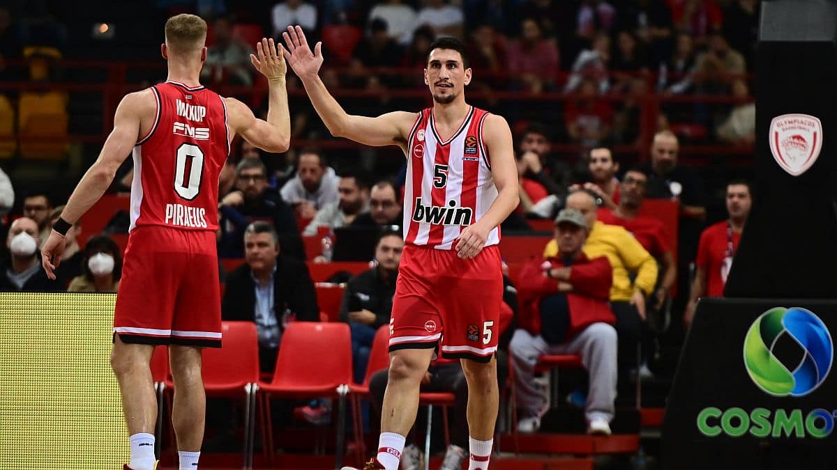 Πλήγμα στον Ολυμπιακό: Εκτός με Βίρτους Γουόκαπ και Λαρεντζάκης