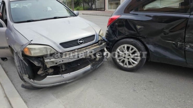Λαμία: Αυτοκίνητα συγκρούστηκαν σε διασταύρωση – Στο νοσοκομείο εγκυμονούσα