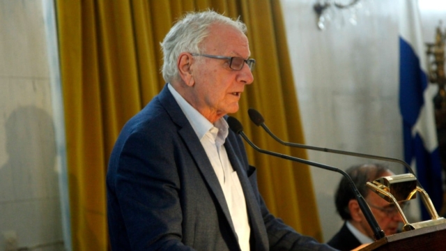 Δύσκολες ώρες για τον Κώστα Χαρδαβέλλα με νέο πρόβλημα υγείας: «Πρέπει να κάνει ένα συγκεκριμένο αριθμό θεραπειών…»