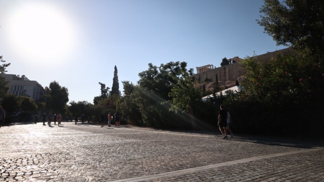 Καιρός σήμερα 28/3: Λασποβροχές και υψηλές θερμοκρασίες