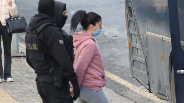Κολωνός: Στο εδώλιο ξανά η μητέρα της 12χρονης για μαστροπεία – Έφεση από την Εισαγγελία