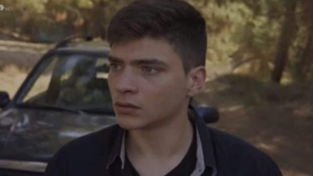 Η Γη της ελιάς (11/4): «Αν έχει συμβεί το μοιραίο δεν θα το αντέξω» – Το άψυχο σώμα του Φίλιππου παραμένει εξαφανισμένο