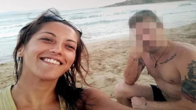 Γυναικοκτονία στους Αγίους Αναργύρους: Σήμερα η κηδεία της 28χρονης Κυριακής – Στην ανακρίτηρια ο δράστης