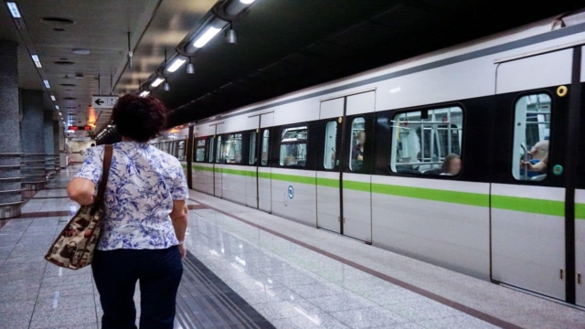 Πρωτομαγιά: Απίστευτο αλαλούμ με τα δρομολόγια του Μετρό ενόψει απεργίας – Ποιες ώρες θα κινηθούν τα ΜΜΜ στην Αθήνα