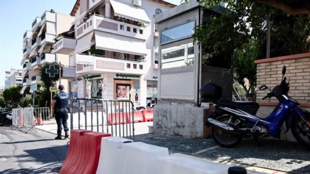 Καταγγελία σοκ: Άγριος ξυλοδαρμός γυναίκας δίπλα στον φύλακα του Α.Τ Χολαργού – «Θεωρώ ότι ζω από τύχη»