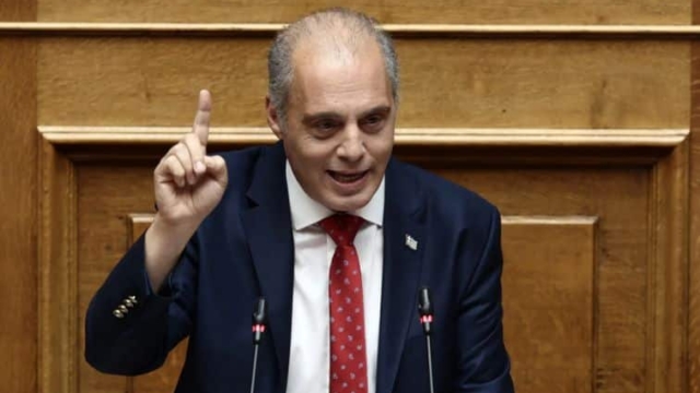 Ο Βελόπουλος για εταιρείες δημοσκοπήσεων και δουλειές που παίρνουν απ’ το Μαξίμου! 