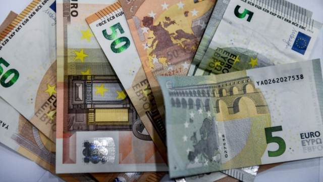 Καταβολές και επιδόματα από ΔΥΠΑ και ΕΦΚΑ: Ποιοι πληρώνονται από αύριο 22/4