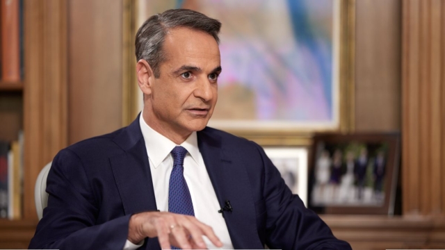 Κυριάκος Μητσοτάκης σε ΣΚΑΙ: Στο 33% ο πήχης των Ευρωεκλογών – Τι είπε για το βίαιο σκηνικό στη Βουλή, την ακρίβεια και την αντιπολίτευση (video)