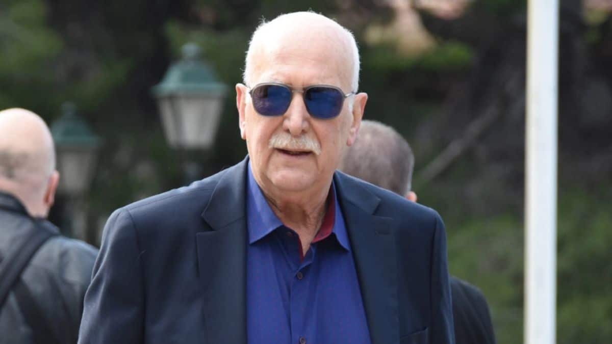 «Πάγωσε» ο χρόνος για τον Γιώργο Παπαδάκη – Ανησυχία με τη νέα ανακοίνωση για τον παρουσιαστή