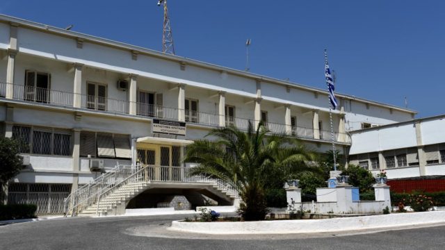 Σοκ στις Φυλακές Κορυδαλλού: Πέθανε ξαφνικά 36χρονος – Κρατούνταν για τον βι@σμό της θετής του κόρης στην Αιγίνα (video)