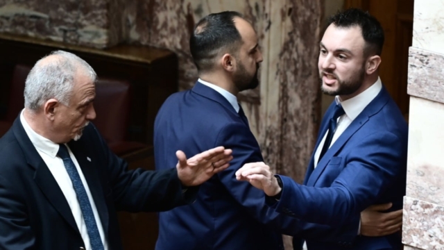 Στον ανακριτή σήμερα (25/4) ο βουλευτής Κωνσταντίνος Φλώρος – Κινδυνεύει με 10ετή κάθειρξη