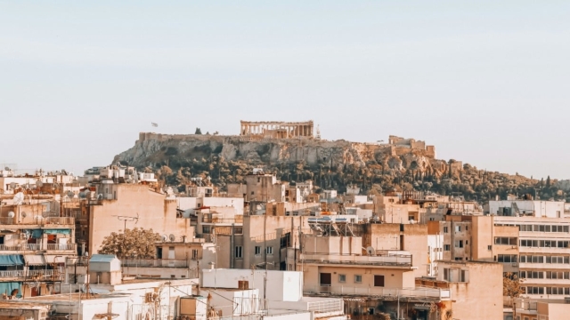 Αθήνα: Τρία εμβληματικά κτίρια που μαρτυρούν το παρελθόν της