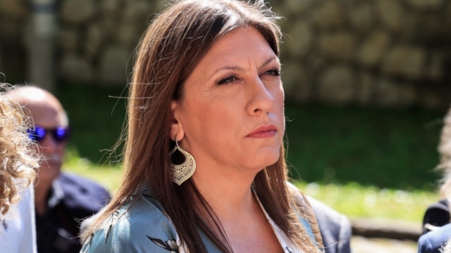 Χάος στα διακστήρια του Βόλου: Η Ζωή Κωνσταντοπούλου τηλεφώνησε στο 100 για να συλληφθεί η πρόεδρος της έδρας