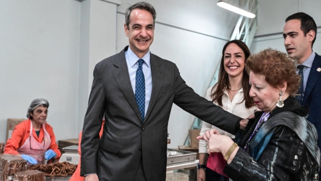 Μητσοτάκης: «Ο κατώτατος μισθός έχει αυξηθεί περισσότερο από τον πληθωρισμό! Πιστεύουμε πολύ στην ψηφιακή κάρτα εργασίας» (video)