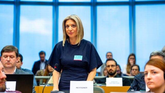 Μαρία Καρυστιανού: Το μήνυμα στους μαθητές που ήθελαν να τραγουδήσουν για τα Τέμπη – «Μην σιωπήσετε ποτέ»