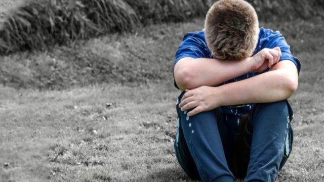 Αφέθησαν ελεύθεροι οι τρεις 15χρονοι που κατηγορήθηκαν για ασέλγεια σε συμμαθητή τους – «Ήταν μια πλάκα» λένε