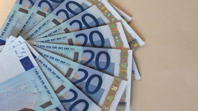 Μεγάλη ανάσα: Επίδομα 830 ευρώ προς όλους!
