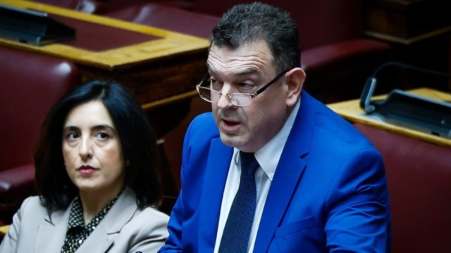Νίκος Παπαδόπουλος: Ακραία πρόκληση από τον βουλευτή της ΝΙΚΗΣ – «Οι πιστοί Χριστιανοί άρχισαν να μοιράζουν σφαλιάρες…»