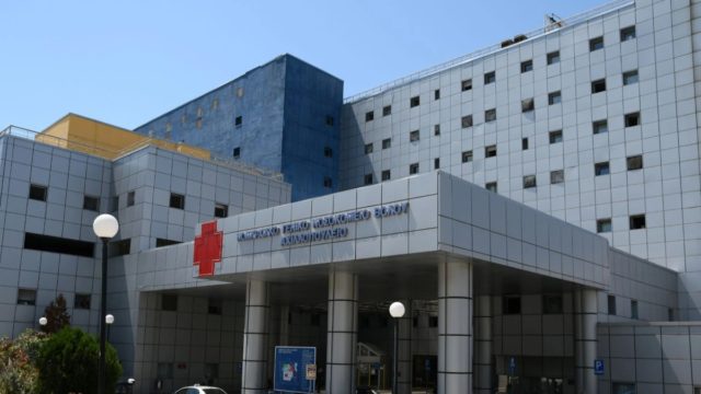 Εικόνες ντροπής στην παιδιατρική του Νοσοκομείου Βόλου: 40χρονος κλωτσούσε και απειλούσε να σκοτώσει τη σύζυγό του
