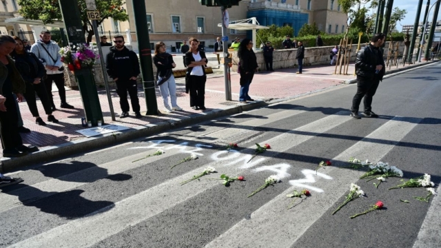 Ξεσπά η μητέρα του Ιάσονα Λαλαούνη: «Ούτε το δίπλωμα δεν του πήραν»
