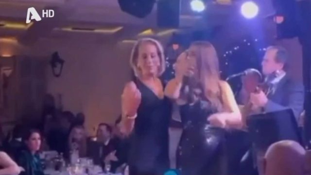 Έτρεμε το ντέφι: Το ξέφρενο τσιφτετέλι της Όλγας Τρέμη σήκωσε άπαντες στην πίστα (video)