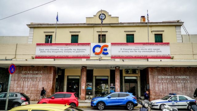 Τέμπη: Έφοδος της Αστυνομίας στα γραφεία του ΟΣΕ – Κατασχέθηκαν σκληροί δίσκοι με τα πρωτότυπα ηχητικά