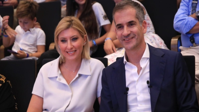 Επανένωση Κοσιώνη-Μπακογιάννη: Δεν έπαιρνε τα μάτια της από πάνω του -«Λίγους μήνες έλειψε και πρόλαβε…»