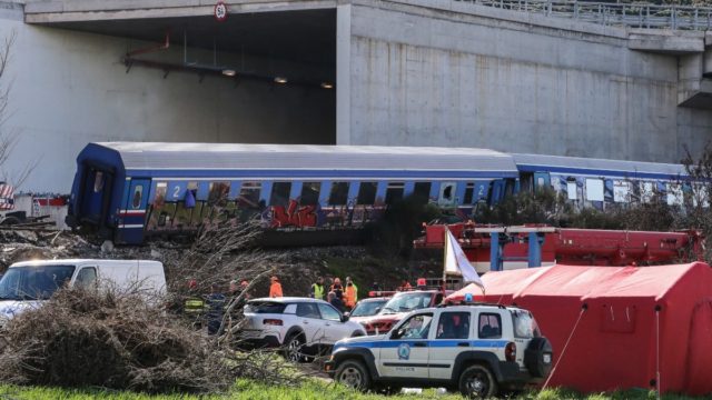 Τέμπη: Αποκαλύψεις πραγματογνώμονα στη δίκη – «Κενό 10 λεπτών σε συνομιλίες, αφότου το τρένο έφυγε από τη Λάρισα» (video)