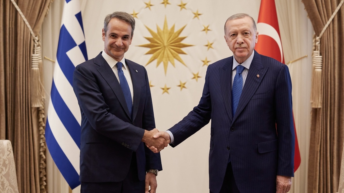 Πίσω από τις κλειστές πόρτες της συνάντησης Μητσοτάκη-Ερντογάν: Οι συγκλίσεις και τα «αγκάθια» μεταξύ των δύο ηγετών (video)